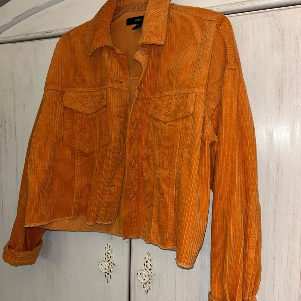 Cropped Corduroy Orange Jacket Size Medium Forever 21 Excellent Condition - Picture 3 of 6